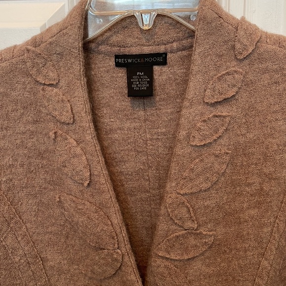 Pres wick and Moore wool sweater petite medium. - Picture 3 of 6